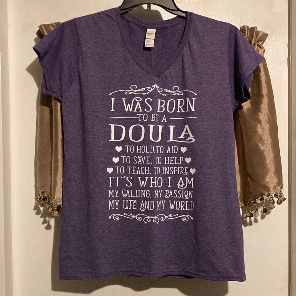 Born To Be a Doula V-neck T-shirt Size XL/2X